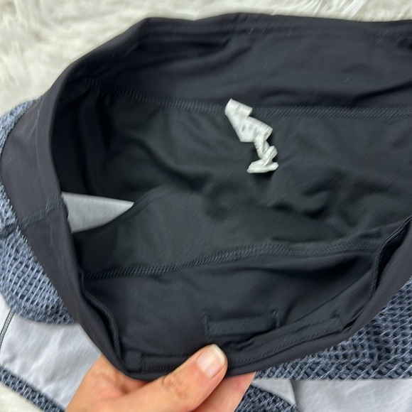 🔥$SALE$🔥 Lululemon Run: Speed Short *4-way Stretch Dottie Eyelet White Black - Picture 2 of 5